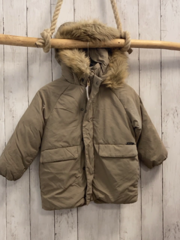 Zara  Winterjacke  Gr. 104  sand Kapuze mit abtrennbarem Fellbund 
