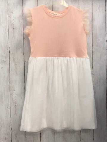  Kleid Gr. 134  lachs geripptes Oberteil weißer Tüllrock