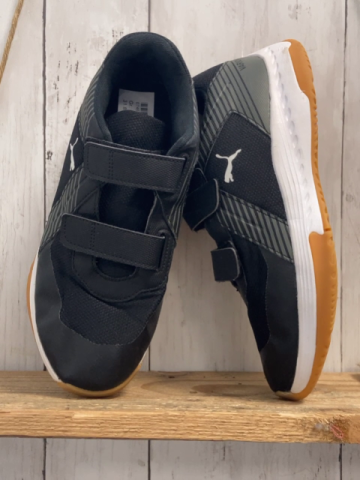 Puma  Schuhe  Gr. 39  schwarz graue Streifen weiße Sohle 