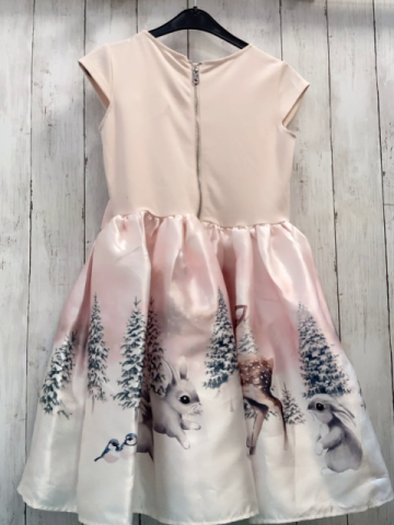 H&M  Kleid  Gr. 134  rosa Oberteil mit großer Schleife Rock mit Hasen Vögel + Tannen 