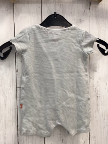   Playsuit  Gr. 62  grau weiße Streifen Bärengesicht 