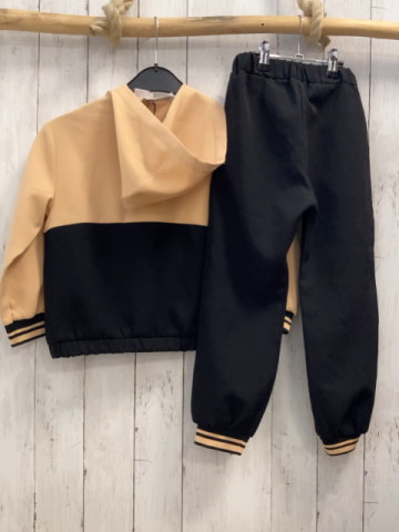 2tlg neu zara Jogginganzug Gr. 122/128  beige schwarz silber