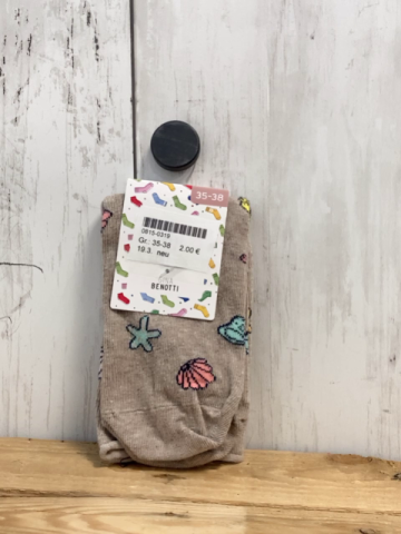 neu Socken Gr. 35-38  sand Muscheln und mehr