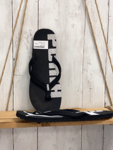 Puma  Flip Flops  Gr. 45  schwarz Schrift mit weißen Streifen 