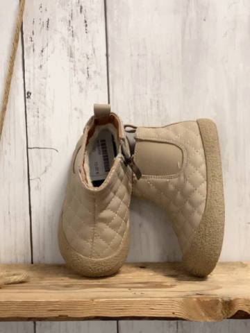   Boots  Gr. 20  beige gesteppt gefüttert 