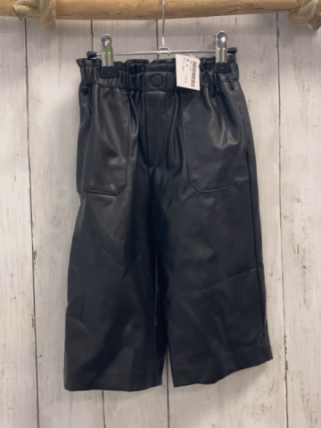 zara Hose Gr. 86  schwarz Kunstleder