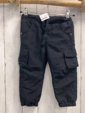   Hose  Gr. 92  schwarz aufgesetzte Taschen gefüttert 
