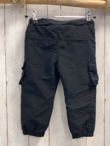   Hose  Gr. 92  schwarz aufgesetzte Taschen gefüttert 