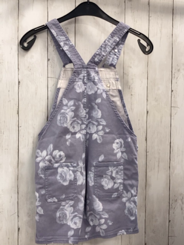 H&M  Latzshorts  Gr. 134  hellgrau weiße Blüten + Blätter 