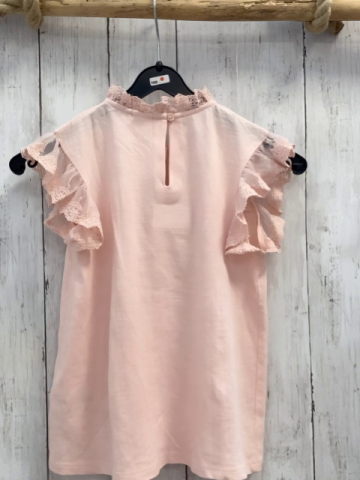 Next  T-Shirt  Gr. 122  rosa Rüschen mit Stickerei Rippen 
