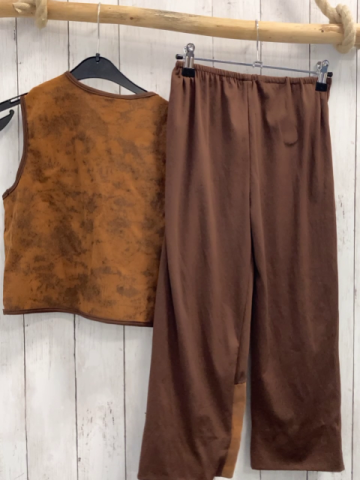 2tlg  Ksrnevalkostüm  Gr. 116  braune Cowboyweste + -hose 