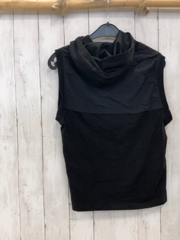 Zara  T-Shirt  Gr. 152  schwarz Kapuze große Bauchtasche 