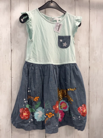 Blue Zoo  Kleid  Gr. 116  mint Oberteil Jeansrock mit gestickten Blumen Pailettentiger 