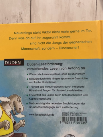 Duden  Buch Viktor und die Fußball-Dinos 