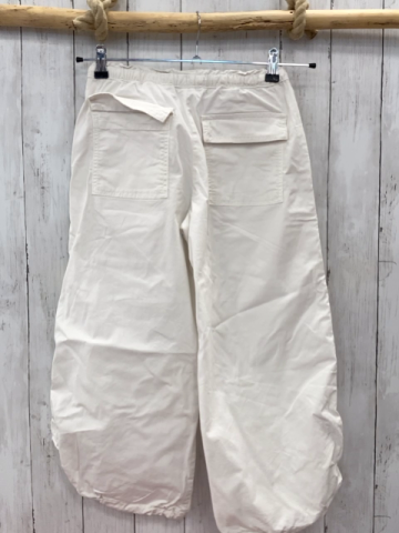H&M Hose Gr. 140  weiß Kordel Taschen