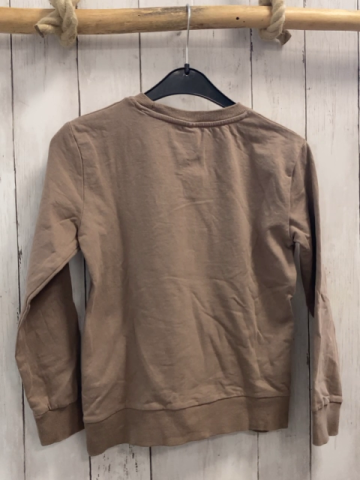 Pulli Gr. 134  beige weiße Schrift Berg