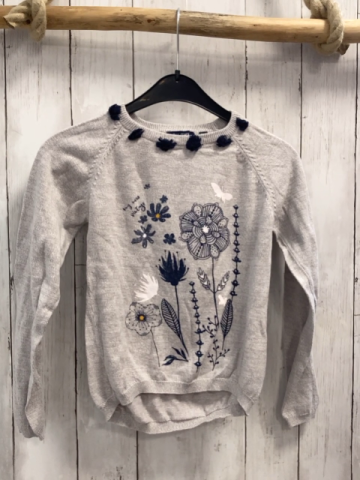 Blue Seven  Pullover  Gr. 122  grau blau weiße Blumen Strick