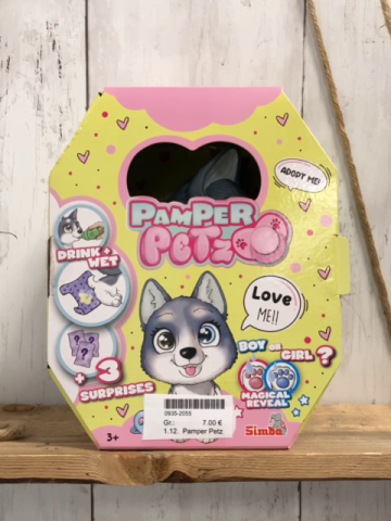 Pamper Petz Plastikspielzeug  weiß graues Tier im Karton mit Windel, Schnuller, Flasche und Knochen