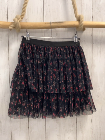 Zara  Rock Gr. 152  schwarz crincled Blumen 