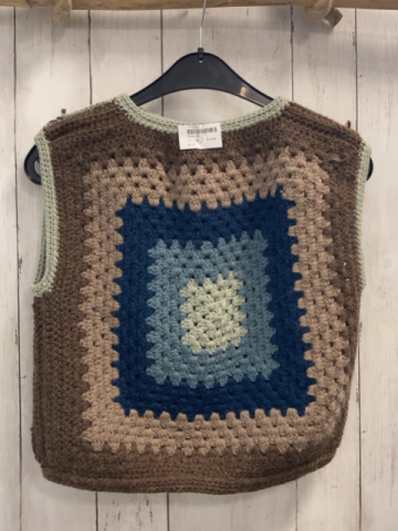  Pullunder Gr. 128  mint blau braun selbstgehäkelt