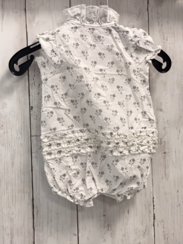 Petit Bateau  Playsuit  Gr. 56  weiß graue Blumen Rüschen 