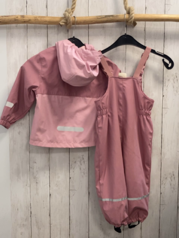 2tlg  Regenanzug  Gr. 92  rosa altrosa gummiert 