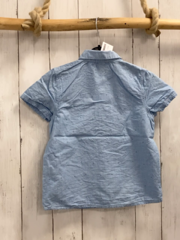  Sommerhemd  Gr. 116  hellblau graue Dreiecke 