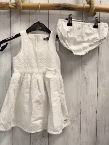 2tlg Tommy Hilfiger  Kleid + Höschen  Gr. 86  weiß Blumenstickerei 