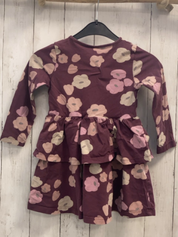  Kleid  Gr. 104  brombeere Blumen 