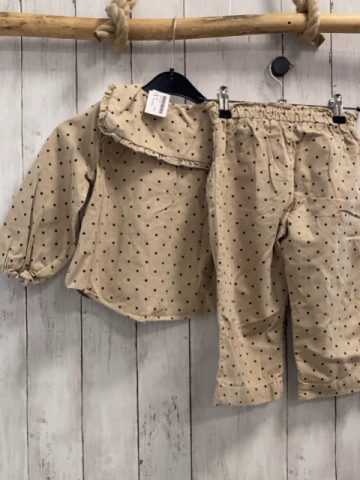 2tlg Zara  Bluse + Hose  Gr. 98  beige Kord schwarze Punkte Kragen mit Rüschenbund 