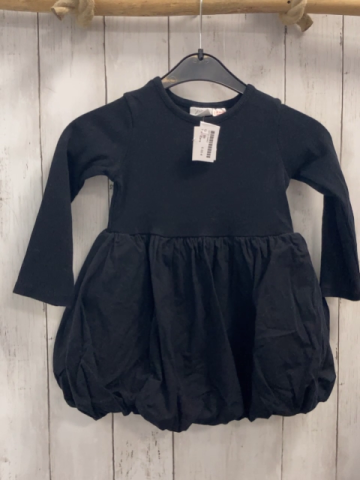 Zara  Kleid  Gr. 98  schwarz geripptes Oberteil Ballonrock 