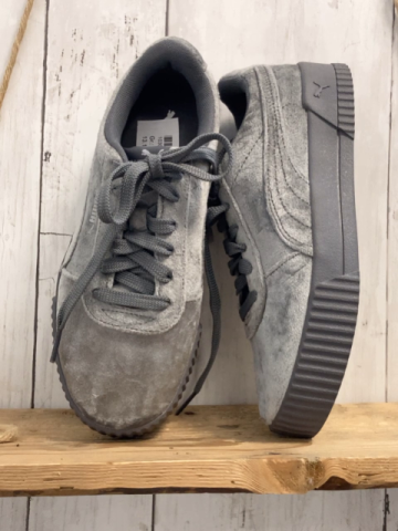 Puma  Schuhe  Gr. 37  hellgrau Samt 