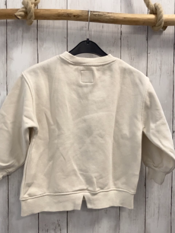 Zara  Pullover  Gr. 122  creme goldenes Pailettenrechteck Barbie schwarze Schrift 