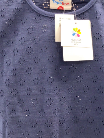 neu  T-Shirt  Gr. 128  blau Lochstickerei 