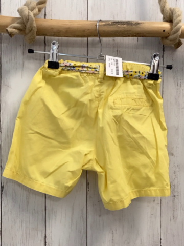 H&M Shorts Gr. 116  gelb Gürtelband Bund verstellbar
