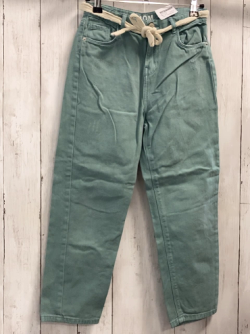 Vertbaudet  Hose  Gr. 140  mint Bund verstellbar  beige Gürtelband 