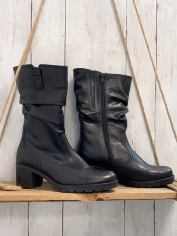 Gabor  Stiefel Gr. 38  schwarz NP 140 € Schaft 26 cm, Absatz 45 mm Sohle verschmutzt sonst neuwertig 