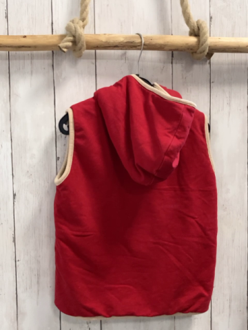 Jako-o  Weste  Gr. 116  rot beige Bund Kapuze hellbraunes Teddyfutter 