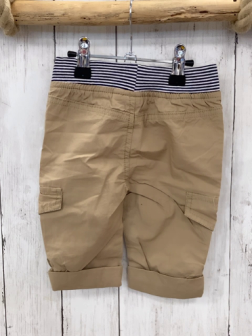  Shorts Gr. 74  beige gestreifter Bund