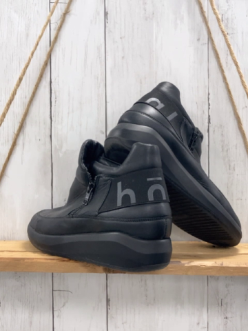 Högl  Boots  Gr. 39  schwarz gaue Schrift seitlicher Reißverschluss 