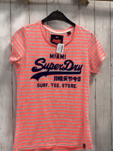 Superdry  T-Shirt  Gr. 164/170  neonrot hellgraue Streifen dunkelblaue Schrift  