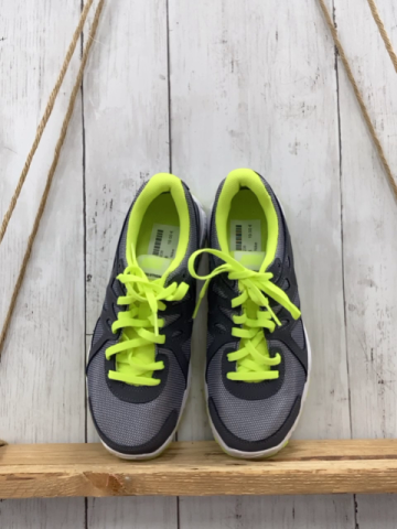 Nike  Schuhe  Gr. 38  grau hellgrau hellgrün weiße Sohle 