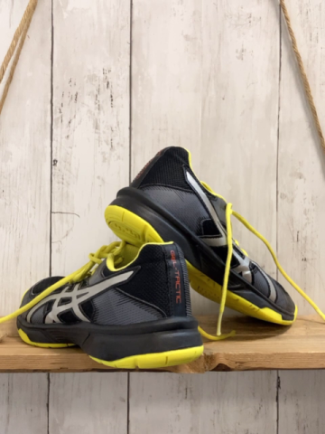 Asics  Schuhe  Gr. 36  schwarz grau gelber Bund + gelbe Schnürsenkel 