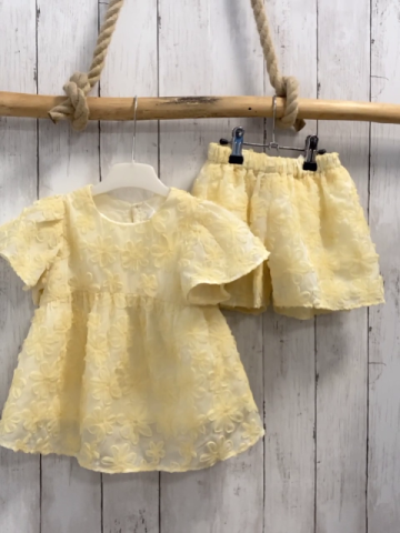 2tlg Zara  Sommerbluse + Shorts  Gr. 104  creme gelbe Blumen zweilagig 