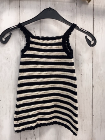 Zara  Kleid  Gr. 92  weiß schwarze Streifen Strick 