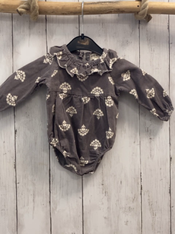  Bluse Gr. 62  grau Kord beige Blumen Bodyunterteil