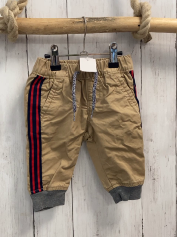 GAP Hose  Gr. 62  hellbraun + blau roter Seitenstreifen grauer Saum 