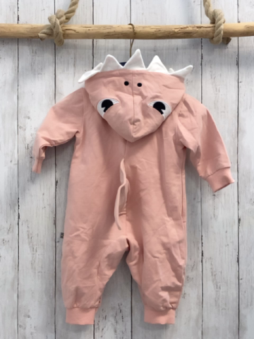   Overall Gr. 74  rosa Kapuze mit weißem dreieckigen Zähnen Tiergesicht 