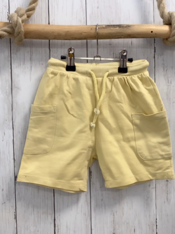 Waikiki Shorts Gr. 110  gelb Kordel