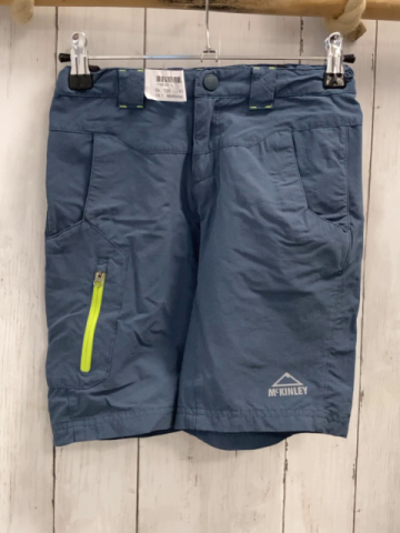 McKinley  Funktionsshorts  Gr. 128  grau Bund verstellbar hellgrüner Reißverschlus 